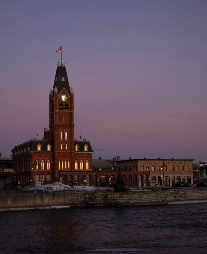 Toronto to Belleville Movers